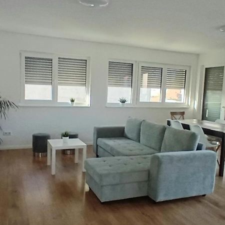 Neubau Appartement Mit Terasse, Privater Eingang,Parkplatz,Kueche Fürth 외부 사진